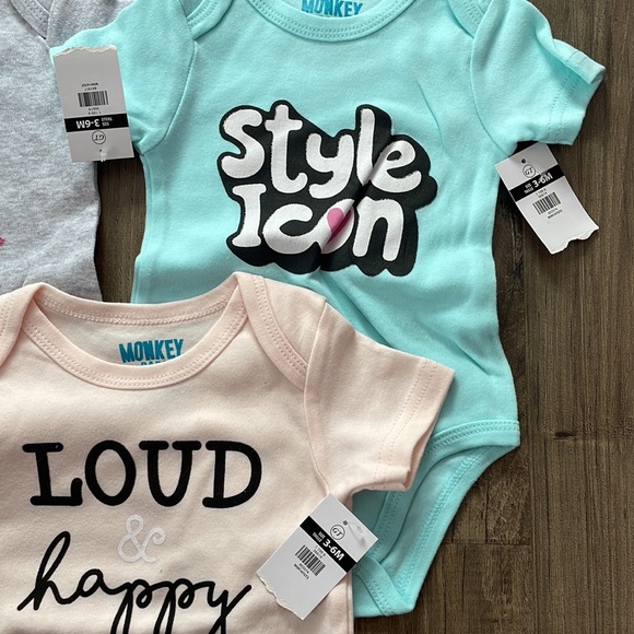 BNWT GT diaper shirts 3-6 m - Picture 2 of 3